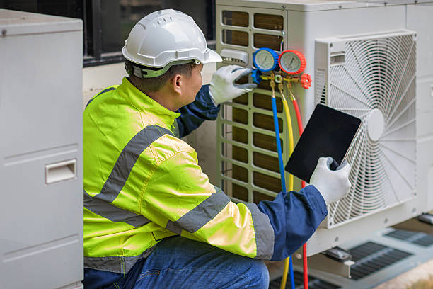 Professional Hvac technician working in Pleasant Hill, OH